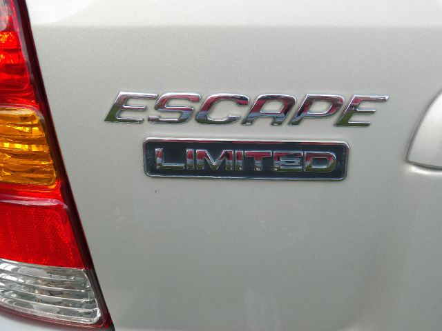 2005 Ford Escape Super