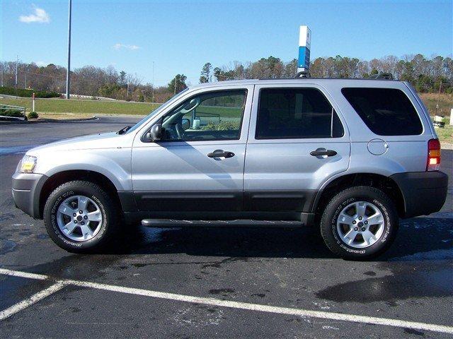 2005 Ford Escape ESi