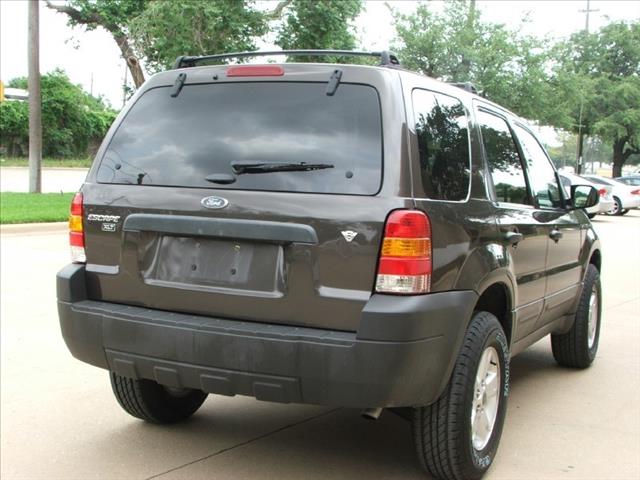 2006 Ford Escape 4dr Sdn Premier 2WD