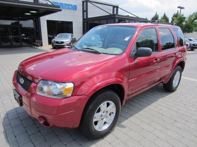 2006 Ford Escape LS Flex Fuel 4x4 This Is One Of Our Best Bargains