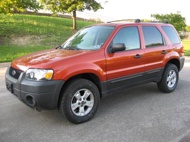 2006 Ford Escape ESi
