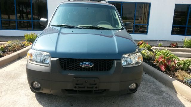 2006 Ford Escape 4dr Sdn 2.4L FWD