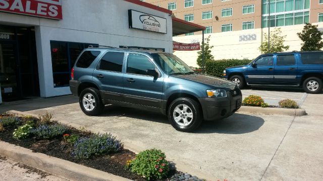 2006 Ford Escape 4dr Sdn 2.4L FWD