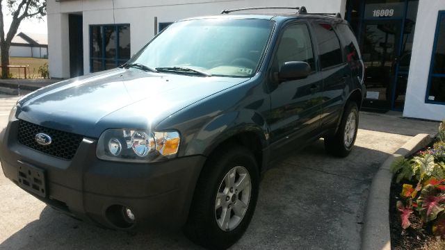 2006 Ford Escape 4dr Sdn 2.4L FWD