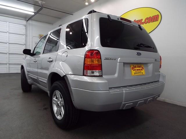 2006 Ford Escape ESi