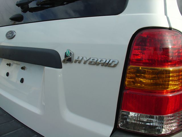 2006 Ford Escape Ram 3500 Diesel 2-WD