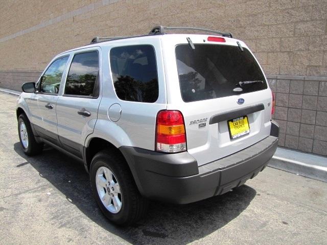 2006 Ford Escape ESi