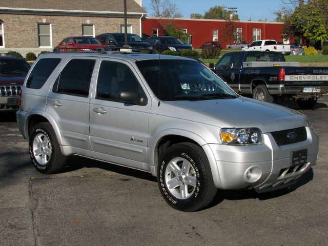 2006 Ford Escape Ram 3500 Diesel 2-WD