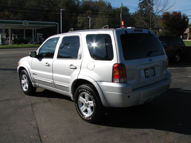 2006 Ford Escape Ram 3500 Diesel 2-WD