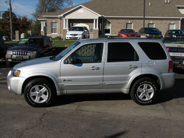 2006 Ford Escape Ram 3500 Diesel 2-WD