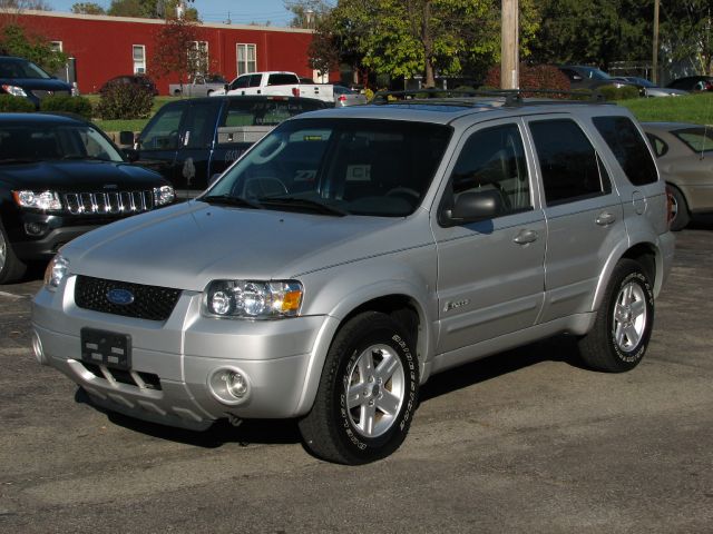 2006 Ford Escape Ram 3500 Diesel 2-WD