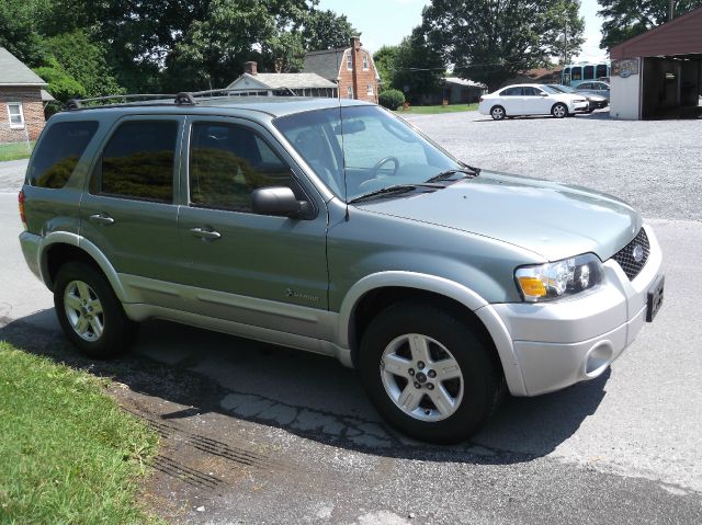 2006 Ford Escape Ram 3500 Diesel 2-WD
