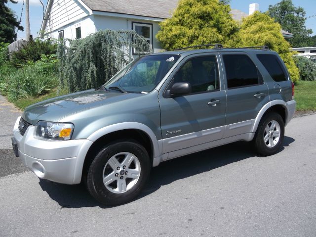2006 Ford Escape Ram 3500 Diesel 2-WD