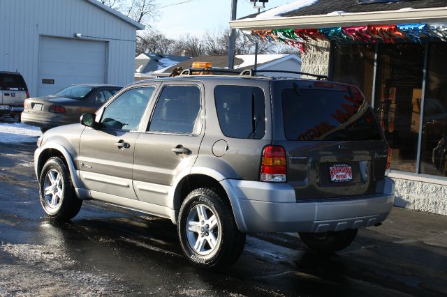 2006 Ford Escape Ram 3500 Diesel 2-WD