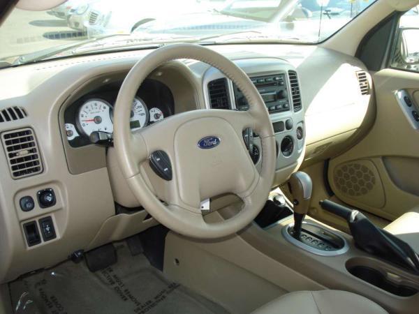 2006 Ford Escape ESi