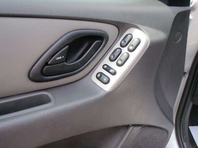 2006 Ford Escape SL 4x4 Regular Cab
