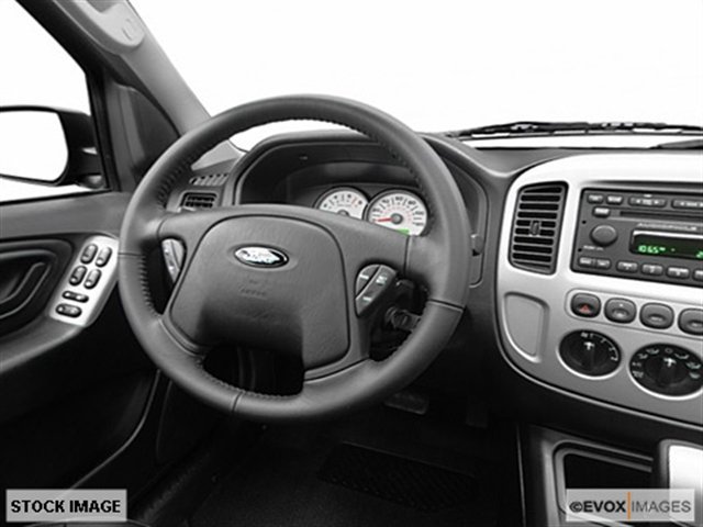 2007 Ford Escape SLT 25