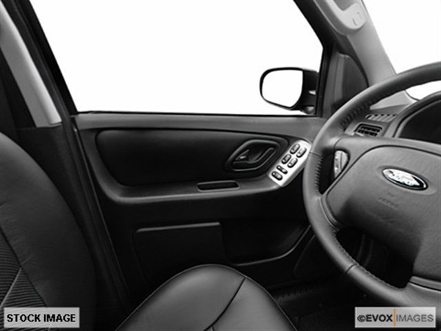 2007 Ford Escape SLT 25
