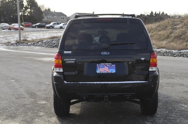 2007 Ford Escape SLT 25