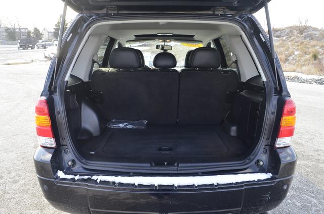 2007 Ford Escape SLT 25