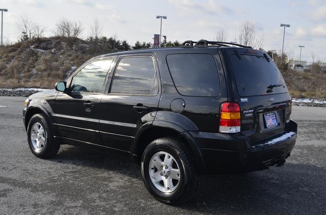 2007 Ford Escape SLT 25