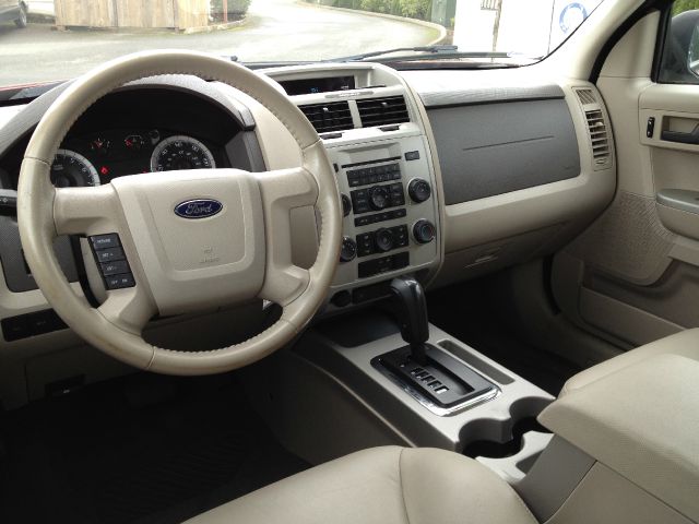2008 Ford Escape 2dr Roadster Limited