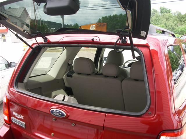 2008 Ford Escape ESi