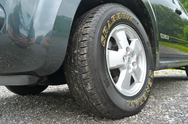 2008 Ford Escape LX Auto V6