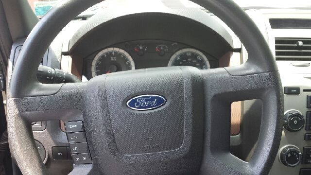 2008 Ford Escape 2dr Roadster Limited