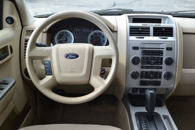 2008 Ford Escape 2dr Roadster Limited