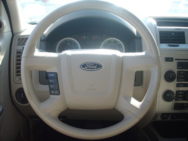 2008 Ford Escape 2dr Roadster Limited