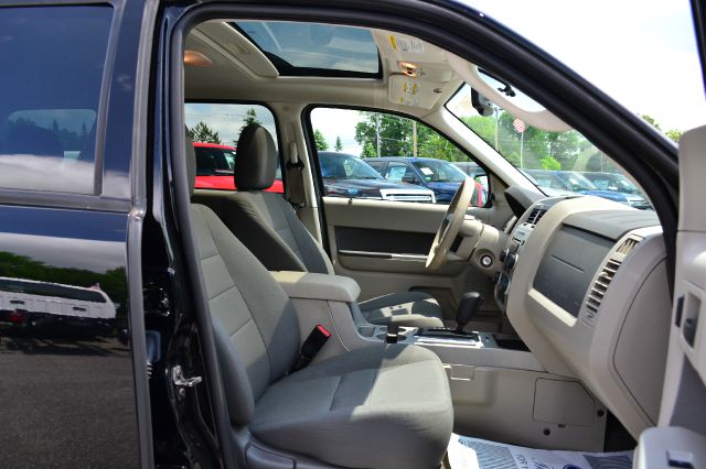 2009 Ford Escape LX Auto V6