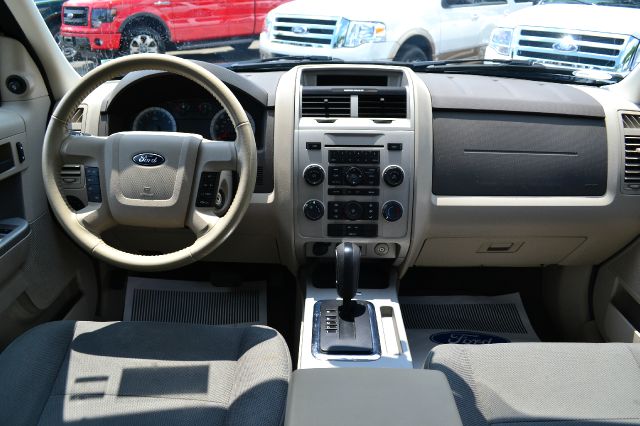 2009 Ford Escape LX Auto V6