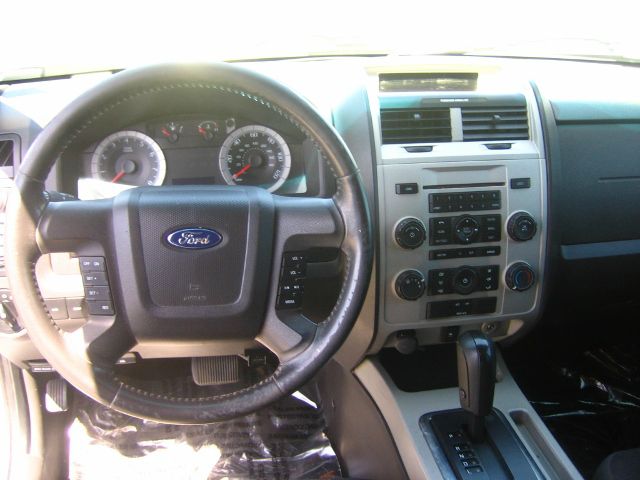 2009 Ford Escape 2dr Roadster Limited