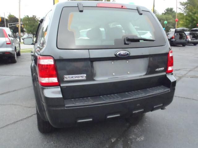 2009 Ford Escape XLS
