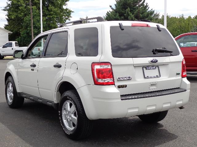 2010 Ford Escape ESi