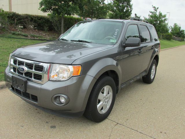 2010 Ford Escape 31 FOOT