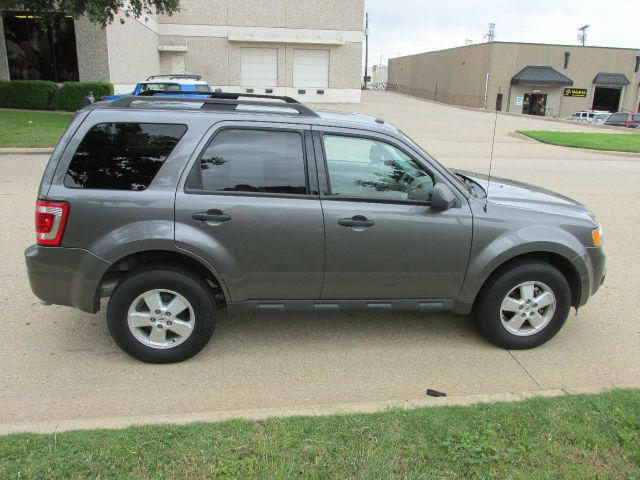 2010 Ford Escape 31 FOOT