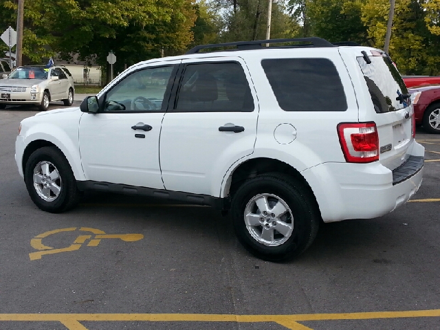2010 Ford Escape 31 FOOT