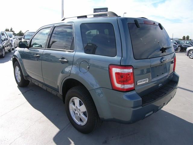 2010 Ford Escape Easydump/wminmout8ft.plow