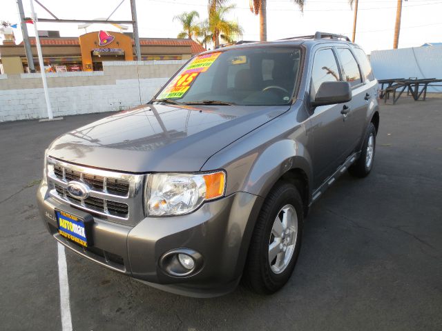2010 Ford Escape 31 FOOT