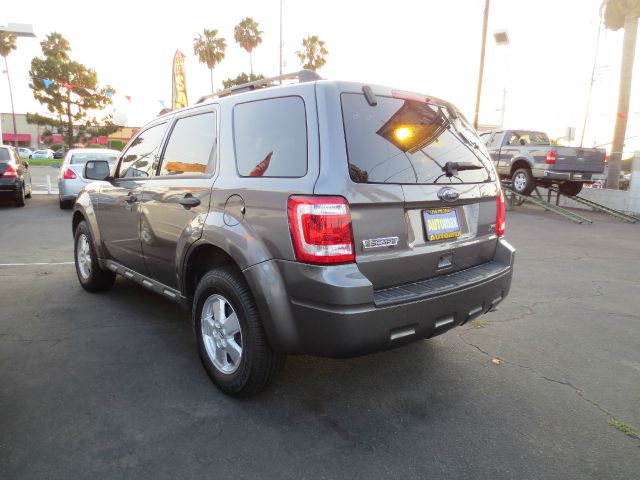 2010 Ford Escape 31 FOOT