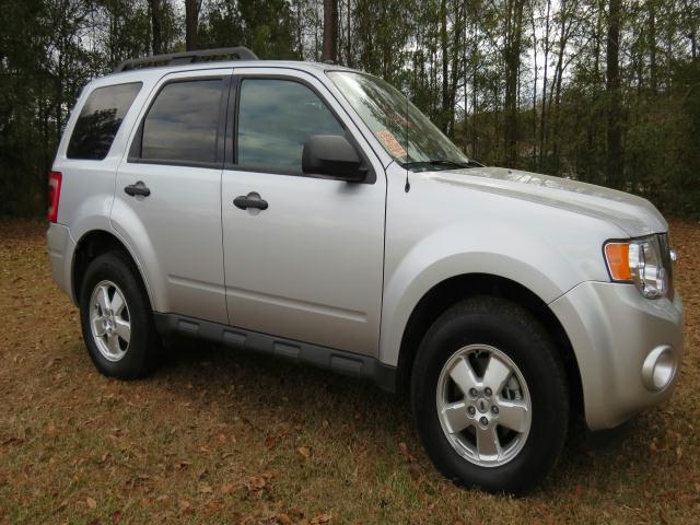 2011 Ford Escape ESi