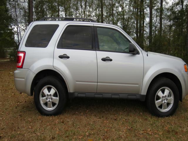 2011 Ford Escape ESi