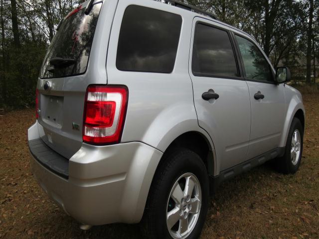 2011 Ford Escape ESi
