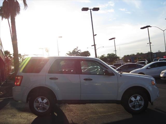 2011 Ford Escape Sierra 1500hd 4WD CREW CAB SLE