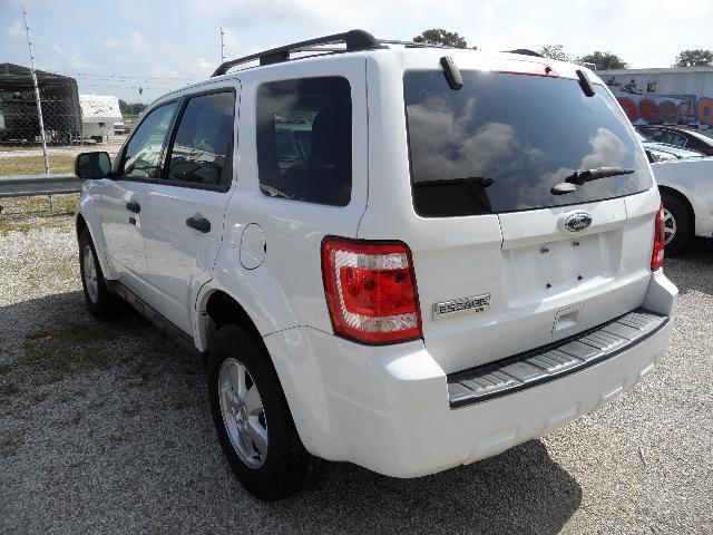 2011 Ford Escape ESi
