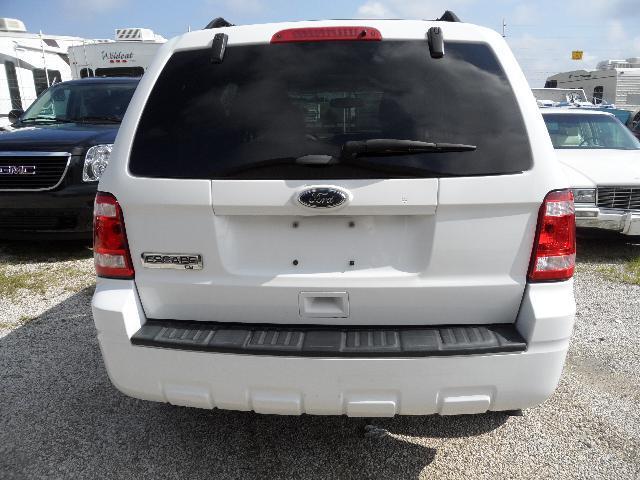 2011 Ford Escape ESi