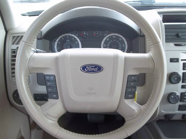 2011 Ford Escape ESi