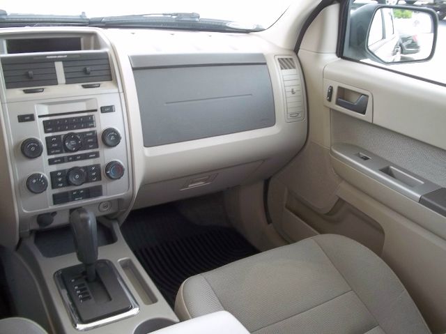 2011 Ford Escape ESi